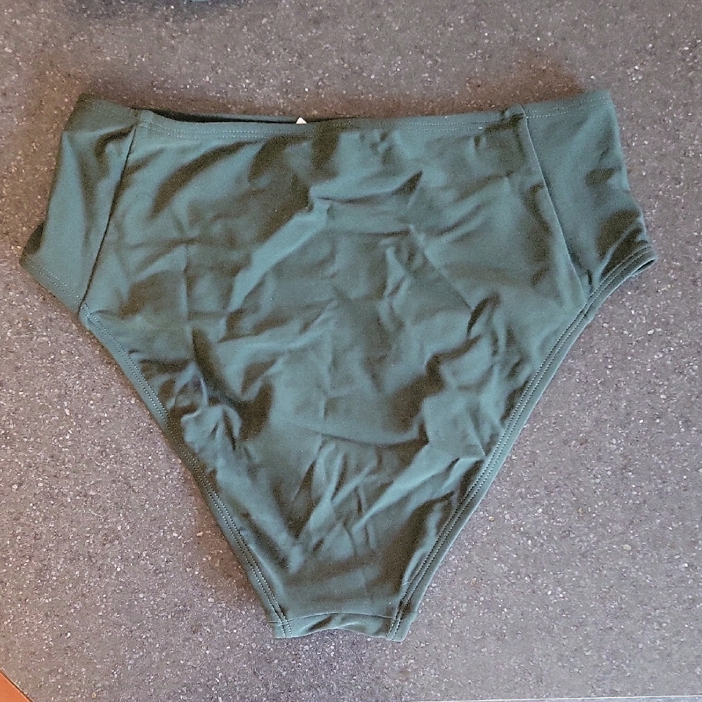Cupshe Dark Green Bikini Set - Picture 5 of 5